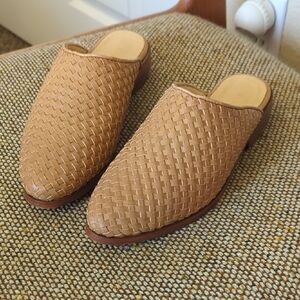 Nisolo Tan Woven Mules